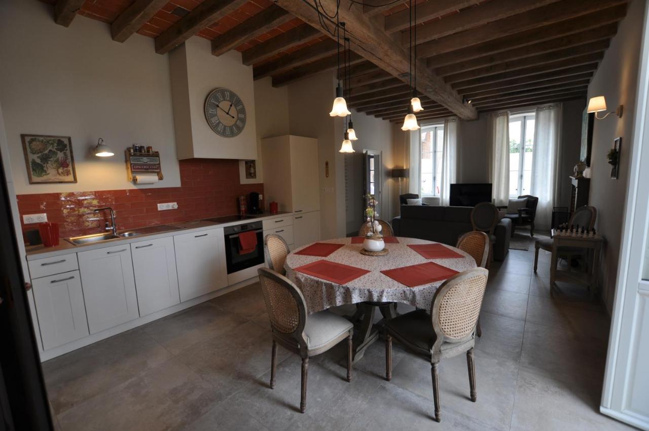 Gite Les Robins Vergigny Exterior photo
