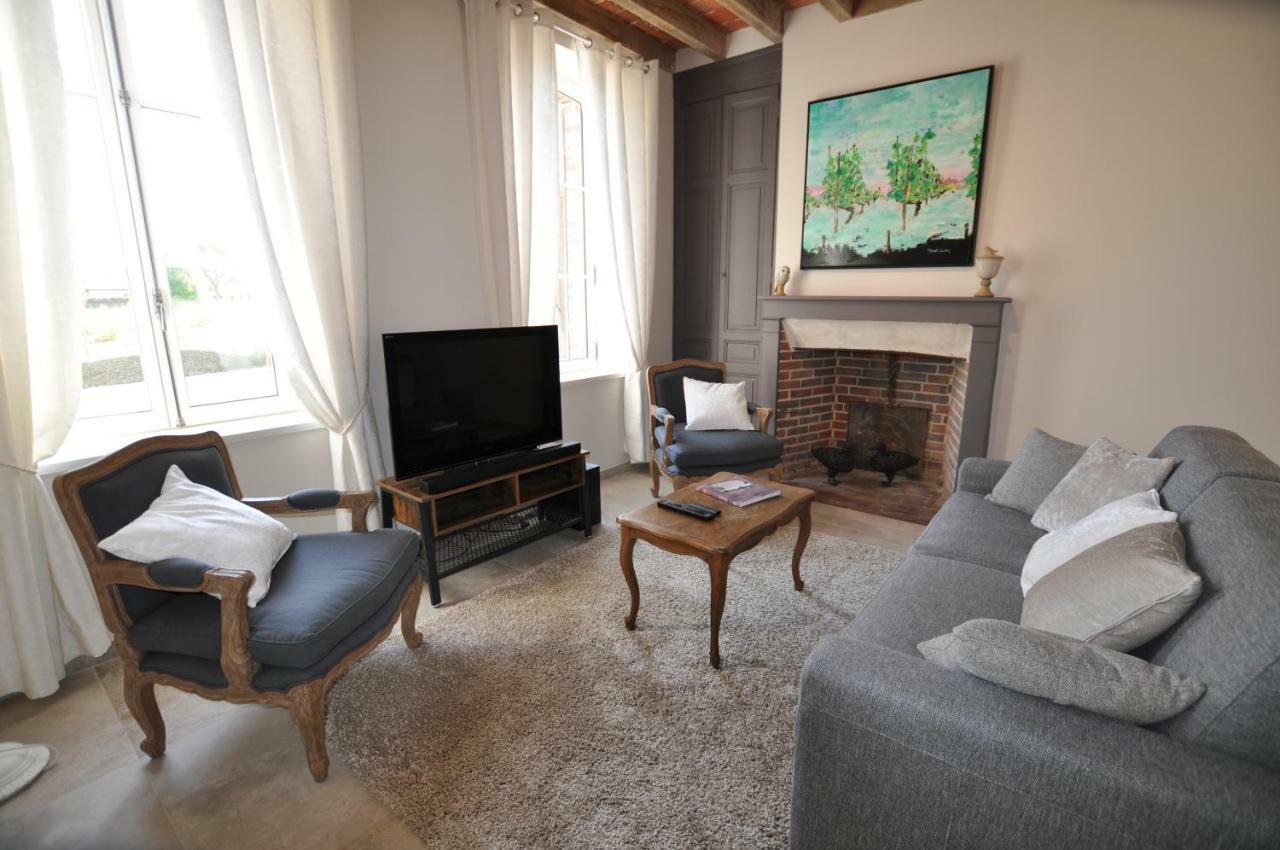Gite Les Robins Vergigny Exterior photo